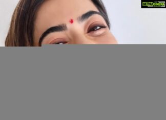 Rashmika Mandanna Instagram - Happy Diwali my babies! 🤍😚 Eat lots of sweet. Celebrate with family.. don’t burst too many crackers.. our little furry friends will get scared! But have funnnnn! 😚🥳 Film Nagar
