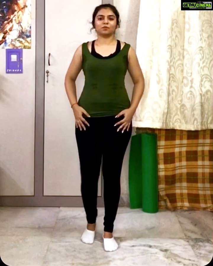 Raveena Ravi Instagram - Started working out - well, past 5 days lol ! Trying cut down 10 kgs! Yeaaahhhh the lockdown caught me too! Been maintaining 50kgs from my 12th grade until last Jan. And now I’m 60 in the blink of a year.. When workout gets boring, why not do the #dontrushchallenge which this #insta world is into ! Okay done now, back to workout ! (1 kg down, 9 more to go😭 wish me luck ppl!) #dontrush