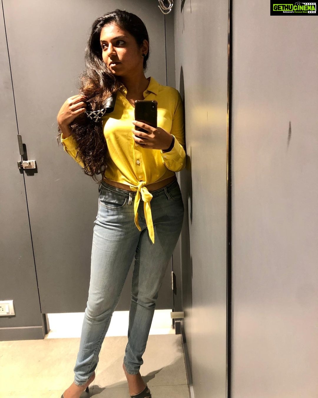 Raveena Ravi Instagram - #throwback cos I miss shopping 😩 Hyderabad