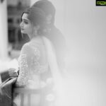 Reba Monica John Instagram - Moments I’d relive..over and over ❤️ Photography @magicmotionmedia Events and decor @raksentertainment Gown and bridesmaids dresses @t.and.msignature HMU @makeupbytonymua Jewellery @m.o.dsignature Bouquet @ligiamribeiro04 09/01/2022 ♾✨ #MoJo #rebnebanadijoedi #twoisbetterthanone #blessedwiththebest My World