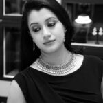 Reenu Mathews Instagram - Which one did you like? Love classic B&W. 🖤🤍 Let me know in your comments . . #jewelryshoot #jewelrylover #tanishquae #lifestyleblog #desiinfluencer #dubaiinfluencer