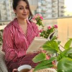 Reenu Mathews Instagram - Heyloooo Fam... Been almost a week since I posted something... Am thoroughly enjoying the lovely weather in Dubai, in my mini garden with some Turmeric tea & a book for company. What are your plans to enjoy the long weekend? Let me know. . . . #sunsetlover #homesweethome #balconygarden #lifeindubai #gratefulheart #mydubai #mydubaiwithlove #dubailifestyleblogger #dubaisunsets Emirate of Dubai