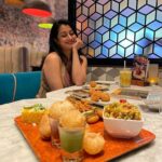 Reenu Mathews Instagram - Am just a gal sitting in front of you , asking you to be mine without making me fat 😉 Love you forever- Foodie . . . #foodgram #foodiesofinstagram #foodlove #zafranindianbistro #lifeindubai #lifestyleblogdubai #reenumathews Zafran Indian Bistro