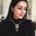 Reenu Mathews Instagram – Am not addicted to jewelry, we are just in a committed relationship 😉 What do you guys think about it? 
.
.
.
#silverjewelry #jewelrycollector #ganpatidesigns #jewelryshoot #lifestyleblogger #influencer #dubaiinfluencer #reenumathews