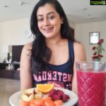 Reenu Mathews Instagram – Skin Tonic 🍎🥕🍊
.
One Orange
One Red apple
One Carrot
One Beetroot
.
Blend in One glass of water & drink it before breakfast. You can even take it as a snack around 11.30 or so. Do it for 10days in a row & you’ll notice visible difference in your skin. Do let me know if you have any other useful tips.
PS: Compiled in collab with my trainer @sajith_fitness
.
.
.
.
#fitterme #fittermebetterme #skincareregime #skincareblog #skincaredrink #healthylifestyle #healthyeating #eatcleantraindirty 
#reenumathews