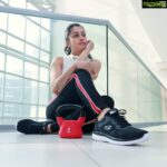 Reenu Mathews Instagram - Me & Kettlebell broke up more than 2weeks ago... Should we get back together? What do you guys think?😀 @anshad_guruvayoor @your_fitness_companion . . . . #fitnessmotivation #fitnessjourney #fitnesslife #fittermebetterme #fitterme #healthylifestyle #healthylivinglifestyle #eatcleantraindirty #healthyeating #skechersoriginal #skechersindia Emirate of Dubai