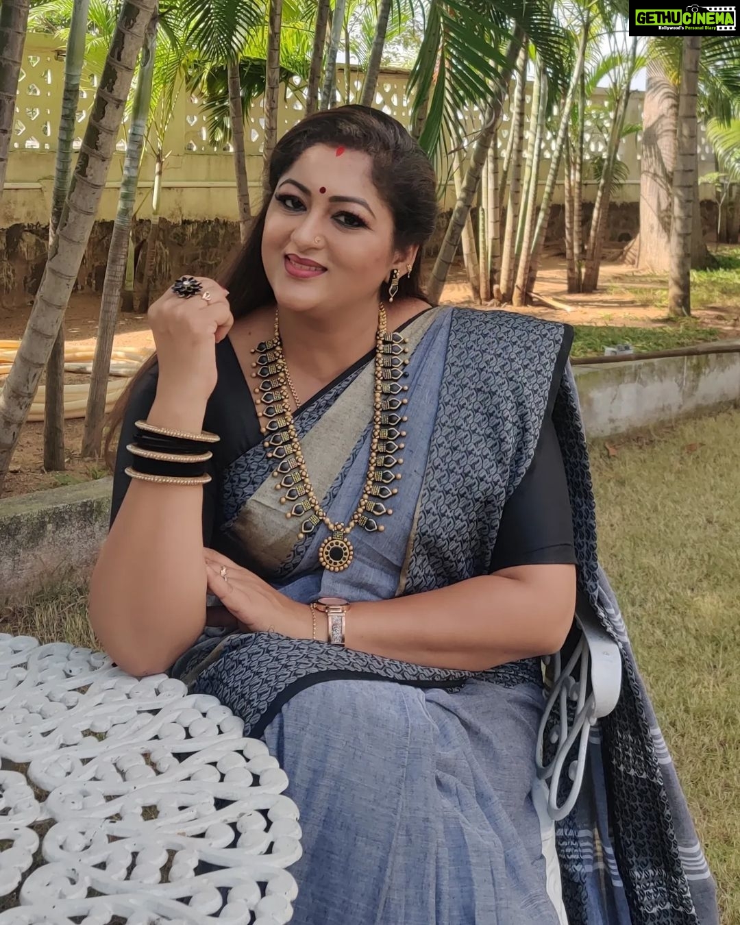 Rekha Krishnappa Instagram - Only Women can dress up from head to toe and look pretty with or without jewellery.... With jeweller, which matches the attire she looks fabulous.. Thank you so much for this lovely jewellery @lismafashionmadurai Browse into the page for more different and beautiful collection @lismafashionmadurai Thank you so much @ashas_womens_collection for this beautiful saree. In my favourite colour combination ❤️ . . sareecollections #sareedraping #sareestyle #sareelove #sareeindia #sareeonlineshopping #sareefashion #sareeaddict #sareelover onlinejewellery #jewlleryforwomen #jewellerydesign #jeweleryfashion #jewelrylover #jewelleryforeveryone #jewelryaddict Chennai, India