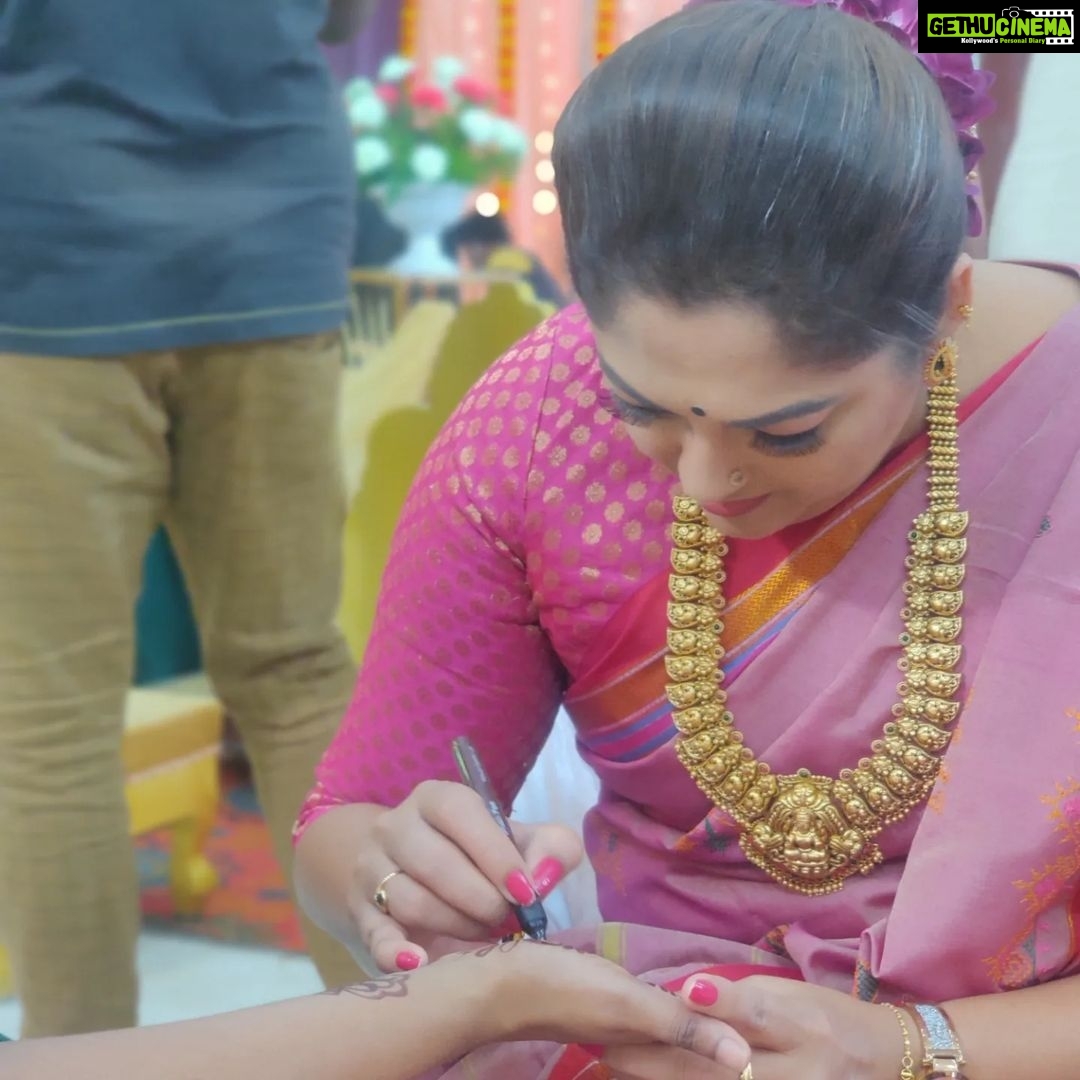 Rekha Krishnappa Instagram - Thats a beautiful piece of jewellery from @krishya_bridal_collections Get this on rent for lovely occasions and look beautiful.. More pictures of the @krishya_bridal_collections to come.. . . . #onlinejewellery #jewlleryforwomen #jewellerydesign #jeweleryfashion #jewelrylover #jewelleryforeveryone #jewelryaddict #rentajewellery #rentajewelleryset #bridalsets #bridaljewellery #jewlleryhire Chennai, India