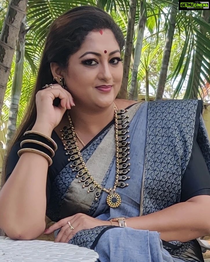 Rekha Krishnappa Instagram - Only Women can dress up from head to toe and look pretty with or without jewellery.... With jeweller, which matches the attire she looks fabulous.. Thank you so much for this lovely jewellery @lismafashionmadurai Browse into the page for more different and beautiful collection @lismafashionmadurai Thank you so much @ashas_womens_collection for this beautiful saree. In my favourite colour combination ❤️ . . sareecollections #sareedraping #sareestyle #sareelove #sareeindia #sareeonlineshopping #sareefashion #sareeaddict #sareelover onlinejewellery #jewlleryforwomen #jewellerydesign #jeweleryfashion #jewelrylover #jewelleryforeveryone #jewelryaddict Chennai, India