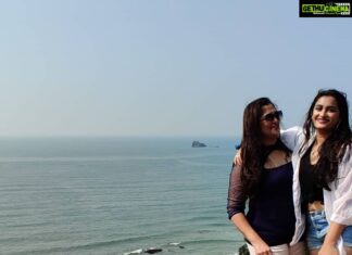 Rekha Krishnappa Instagram - Goa is onnnnnnnn🤟🤟 #vactiongoals #vacationgoa #familyvacation #newyearcelebration Cavelossim, Goa, India