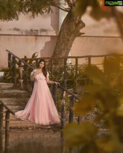 Reshmi Menon Instagram - A friend recently shared how excited and amazed her kids get every time they see her get dressed and how they keep telling her how beautiful she is .. and she told me the same
 To see myself in my kids eyes and looking at these pictures the first thing mudhra said was “wow Amma u look like a princess you are so beautiful” !! But for me I had a million things I was so conscious about .. but then I realised if my daughter could see the best parts of me should nt I too be able to do the same ? And if I let something so insignificant like a Little extra weight bother me and my confidence  what will I be unconsciously telling her ? 
This is probably me at the heaviest again after my pregnancy and I have never worn sleeveless outfits because I’ve been super conscious of my heavier arms but then I just decided to do something different and just went with it !! It’s definitely important to be fit and healthy and that I will be , but embrace the body at all its journeys and be proud of it. 

Special thanks to the amazing team who put this together 

Makeup- @sparkleshine_bridalstudio 
Dress - @labelswarupa 
Photography - @frames_by_nithin