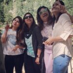 Reshmi Menon Instagram - Adho paaru Kaaka 😂😂😂 #supposedlycandid #mymentals #himalyantrip #besttimes #gotyousathya 😉 Tag me in your #adhopaarukaaka photo 😂