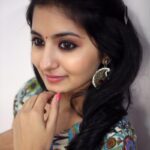 Reshmi Menon Instagram – Viscom photoshoots #throwback #thosekajaldays 
 @preethirajendran s photography 😬

Enna pose idhu ? 🙈🙈🤦‍♀️