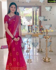 Richa Panai Instagram - Happy Sankranti everyone!🌺🌺 So these pics are from the look test for a Telugu film.. before you think otherwise!😜😄 #happysankranti #happypongal #festivewear #festivalsofindia #indianlook #ethnicvibes