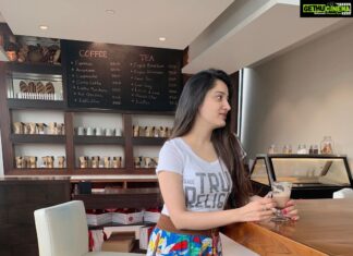 Richa Panai Instagram - As colorful as life can get!🧬🌈🍭🧚🏽‍♀️ . . . . . . #colombo #srilanka #hotchocolate #rainyseason #bestlife #travelgram #travellove #instagram #instafan #richerish #truereligion #beautiful #fashionlover #seaview #happyweekend Colombo