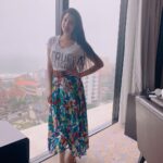 Richa Panai Instagram – As colorful as life can get!🧬🌈🍭🧚🏽‍♀️
.
.
.
.
.
.
#colombo #srilanka #hotchocolate #rainyseason #bestlife #travelgram #travellove #instagram #instafan #richerish #truereligion #beautiful #fashionlover #seaview #happyweekend Colombo