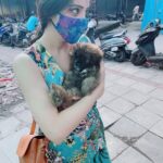Richa Panai Instagram - Some connections are so instant but yet so pure .. I so so wanted to bring this little one home but I couldn’t ..I hope and pray he finds his home soon!🤎 #puppylove #dogsofinstagram #animallove #soinnocent Mumbai - मुंबई