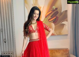 Richa Panai Instagram - For @hi_life_exhibition inauguration today at Hyderabad! It’s happening on 29th and 30th of august at @novotelhicc So don’t miss out!❤️ Lehnga - @nallamz Jewellery - @perniaspopupshop Makeup and hair - @raghu_makeup_studio and Shankar Event manager - @marksmediacommunications