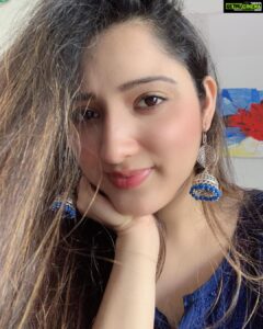 Richa Panai Instagram - You can take a lucknawi out of Lucknow .. but you can’t take out the nazakat out of a lucknawi!🥰✨
.
.
.
.
.

.
.
.
.
.
.
#ethniclook #indianwear #chikankari #kurti #lucknow #beautiful #culture #picoftheday #cute #beauty #trendy #mumbai #meme #followme #comment #art #insta #goodhairday #fashion #lifestyle  #stayhome #life #new #instafashion #nature #myself #ootd #jhumkis #nofilter #nomakeuplook