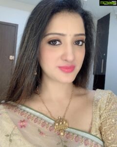 Richa Panai Instagram - A day in God’s own country!💫✨
.
.
.
.
.
.
.
.
.
.
.
#kerala #godsowncountry #sobeautiful #picoftheday #travel #shootmode #mollywood #cute #beauty #trendy #mumbai #meme #followme #comment #art #insta #fashion #lifestyle  #stayhome #life #new #instafashion #nature #myself #selfie #richerish