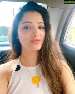 Richa Panai Instagram - Chasing happiness!⚪️🟡⚫️
.
.
.
.
.
.

#chasinghappiness #mood #selflove #monsoons #mumbairains #favouriteseason #loverains #sobeautiful #picoftheday #cute #beauty #trendy #mumbai #meme #followme #comment #art #insta #fashion #lifestyle  #stayhome #life #new #instafashion #nature #myself #richerish #happyweekend #selfie