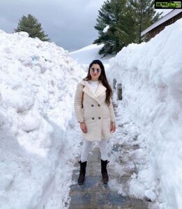 Richa Panai Instagram - Snow much fun!!❄️❄️❄️❄️.
.
.
.
.
.
.
.
.
.
.
.

#snowbike #kashmir #gulmarg #quotestagram #instagram #love #instagood #trending #follow #like #explore #explorepage #viral #instadaily #reel #followforfollowback #likeforlikes #memes #india #photography #fashion #music #reelitfeelit #foryou #reelsindia #bollywood #likes #picoftheday