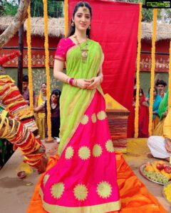 Richa Panai Instagram - Happy Sankranti to all of you!💚💖💚 

.
.
.
.
.
.

#happysankranthi #happypongal #instagram #love #instagood #trending #follow #like #explore #explorepage #viral #instadaily #reel #followforfollowback #likeforlikes #memes #india #photography #fashion #music #reelitfeelit #foryou #reelsindia #bollywood #likes #picoftheday #video #ootd #lookoftheday