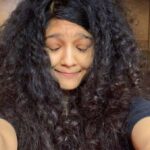 Ritika Singh Instagram - Took one for the team so now you guys can show this to your mum the next time she tells you to comb/brush your curly hair when it’s dry 🤫 #LadkiHaiYaHagrid #hagridcosplay #mummynahimanegi #bestselfieever #curlyhair #curlyhairproblems #curlygirl #teamcurly