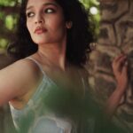 Ritika Singh Instagram – 🧜🏻‍♀️🌊💙

Photography – @anitakamaraj 
Styling – @neelam_stylist