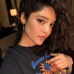 Ritika Singh Instagram - High, How are ya? ;) HMU - @tanvismarathe 😍❤️