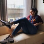 Ritika Singh Instagram – I will sit and pose anywhere for a good Instagram picture 🤟🏼
📸 – @anishavaswani