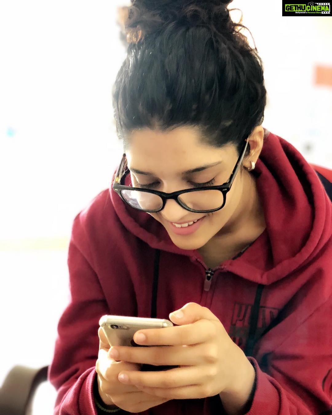 Ritika Singh Instagram - Hey everyone! Was just going through your responses to my IG story. Thank you for sending your recommendations for animated movies. A lot of you asked me to share the top favs on my IG So here’s the list - Lion King, Coco, Ratatouille, Wall e, Big Hero 6, Wreck it Ralph, How to train your dragon, Croods, Coraline, Monsters inc