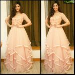 Ritika Singh Instagram – This dress is everything 💕💃
#filmfare Hyderabad