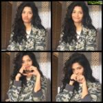 Ritika Singh Instagram - Hey everybody! I hope you all are doing great! I want to thank you all for appreciating my work in my films #Guru and #Sivalinga I know I'm late with this post but I just got my phone fixed and I can now post here frequently! I'll take whatever feedback you all have given me into consideration and keep that in my mind for my next films :) Lots of love to everybody 😘❤ And a big hug to all my new followers!