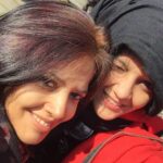 Ritika Singh Instagram – #selfie with my mama 😘 
#throwback #kufri #shimla #nofilter