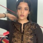 Ritika Singh Instagram - Hi! You’re seeing this pointless and expressionless video on your feed just coz I did my own make up today and I love how it’s looking :p Kbye! Thanks for watching xD #mightdeletelater