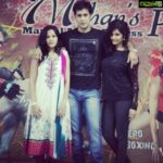 Ritika Singh Instagram - Happy 22nd wedding anniversay Mummy Papa :D