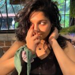 Ritika Singh Instagram - When you and your crush make eye contact 🦋