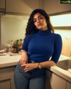 Ritika Singh Instagram - 🦋✨
Shot by @raazphotography 
Styled by @shimona_stalin 
Make up by meeee