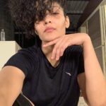Ritika Singh Instagram - Nothing beats the post workout glow ✨ #postworkoutselfie #fitwithrit #getyourglowon
