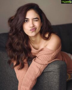 Ritu Varma Instagram - The many moods of me! Well, not many.. A few 😇😘🤪😄 . . 📷 @kalyanyasaswi