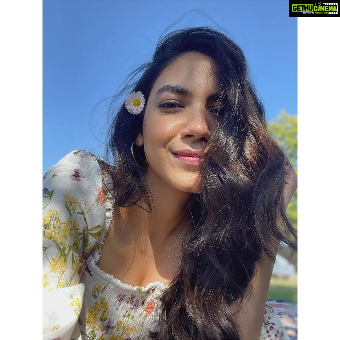Ritu Varma Instagram - “Smile in the dark. For, during the darkest times, your smile looks the brightest.”