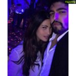 Riya Sen Instagram – Cheers to the best brother one can ask for 🥂 

#VijitSingh @bjagdishrao