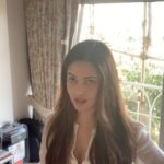 Riya Sen Instagram - I’m very proud to be a part of @fromu2them , a platform that’s working so hard at bridging the gap between us & those in need during these testing times #corona #relieffund