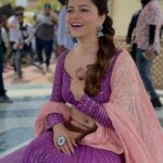 Rubina Dilaik Instagram - Sitting amidst the chaos, with a smile that will make you believe that everything is ok……. . . . . Styled by: @ashnaamakhijani @styledbyashna Jewellery: @rubansaccessories