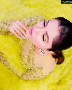 Rubina Dilaik Instagram - Its never too late to begin that you always dreamt of…. So here I am Stepping in The New Year #mode , 6days later ….. #2022 Shot by : @smileplease_25 Styled by: @ashnaamakhijani Outfit: @d.l.mayaofficial Earring: @kushalsfashionjewellery