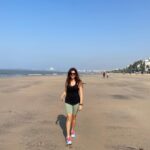 Rubina Dilaik Instagram – Beach workouts are always exciting