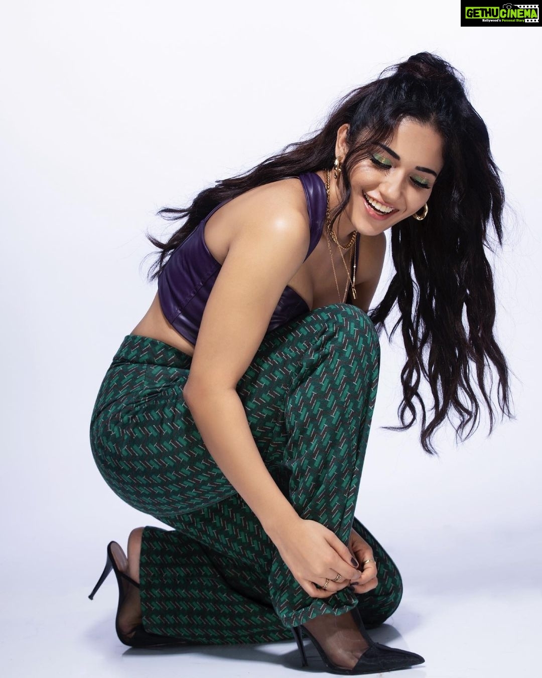 Ruhani Sharma Instagram - 🦋 . . . 📸 @mk_click2 MUA @makeup_asfaque