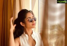 Ruhani Sharma Instagram - 🌹