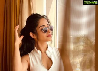 Ruhani Sharma Instagram - 🌹